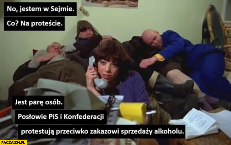 Jestem w sejmie na proteście posłowie PiS i konfederacji protestują przeciwko zakazowi sprzedaży alkoholu