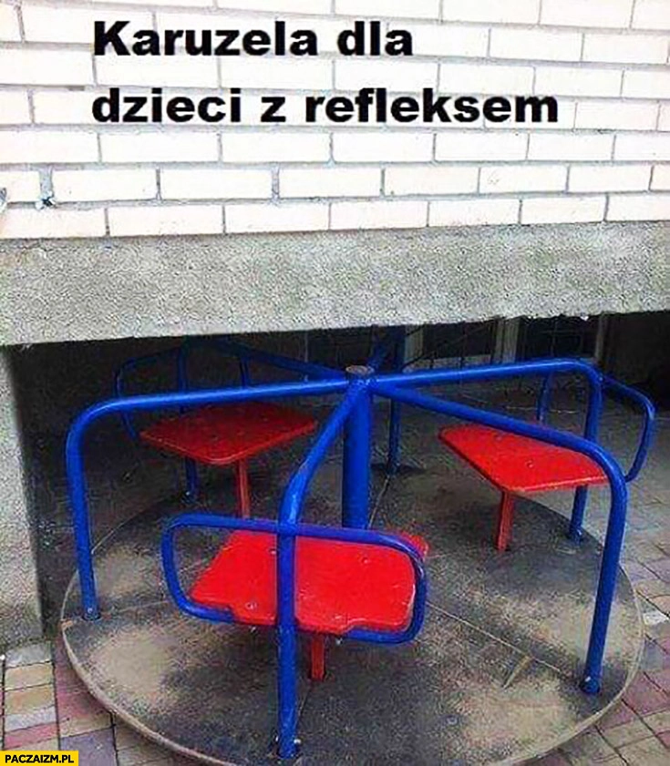 Karuzela dla dzieci z refleksem mur ściana