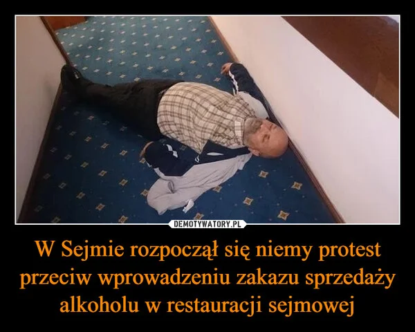 W Sejmie rozpoczął się niemy protest przeciw wprowadzeniu zakazu sprzedaży alkoholu w restauracji sejmowej